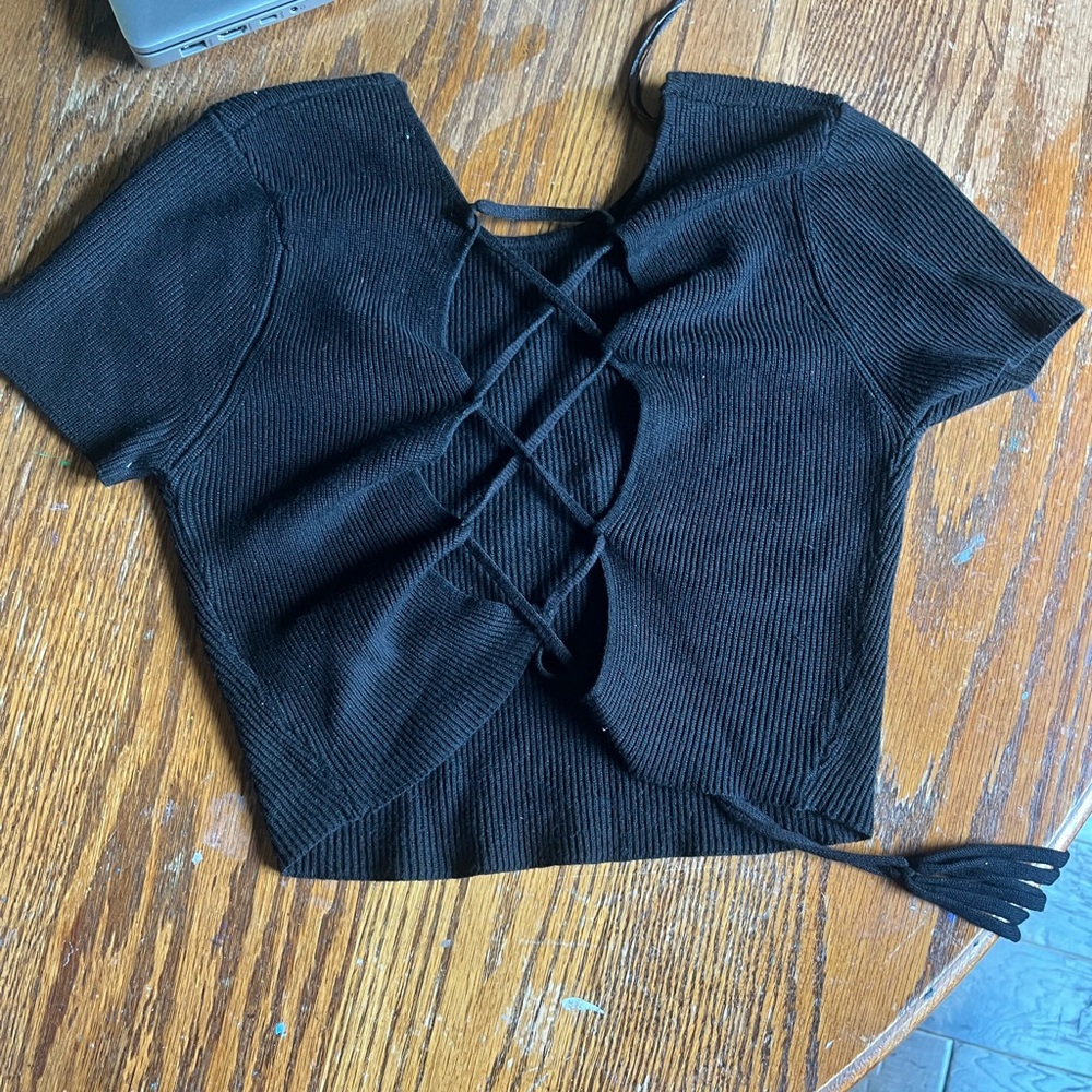 Strapping back top